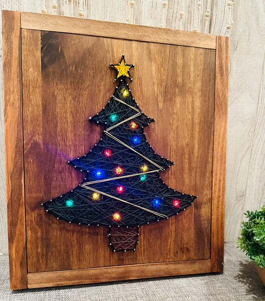 Lighted Christmas Tree string art w/working lights